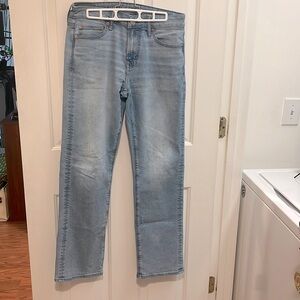 Men’s AE Airflex+ Original Bootcut Light Blue like new 29x32